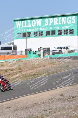 media/Apr-20-2025-AHRMA (Sun) [[393a79c373]]/Race/Group 11 early race/Turn 4b/